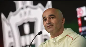 مارتينيز: تساقط شعري بسبب التدريب وحكم غير عادل على كريستيانو رونالدو يثير الجدل