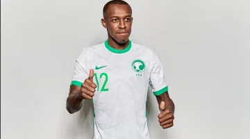 سعود عبد الحميد يغادر معسكر المنتخب السعودي ويعود إلى روما بعد تعرضه لإصابة مفاجئة