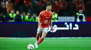 أشرف داري يقود دفاع الأهلي أمام طلائع الجيش في كأس مصر بتحضيرات جديدة وحماس كبير