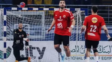 الأهلي يهزم الطلائع والزمالك يتعثر أمام سموحة في دوري كرة اليد المصري