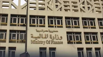 صرف مرتبات شهر مارس 2025 يبدأ غدًا .. الحكومة تعلن الموعد الرسمي للمرتبات