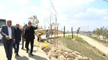 وزير الإسكان ومحافظ القاهرة يتفقدان مشروع تطوير حدائق تلال الفسطاط في مصر القديمة لتحديث المنطقة