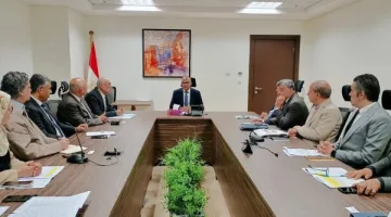 لجنة متابعة لتنفيذ مشروعات قطاع المياه والصرف الصحي المتأخرة تضع حلول فعالة لتسريع الإنجاز.