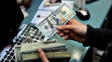 تراجع أسعار الدولار اليوم في البنوك المصرية: تعرف على أحدث تحركات أسعار الصرف