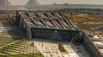 حالة الطقس ليلاً تؤثر على افتتاح المتحف المصري الكبير